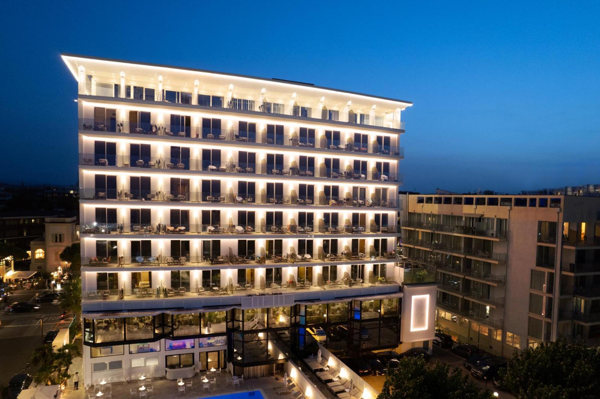Hotel Sporting ริมินี ภายนอก รูปภาพ