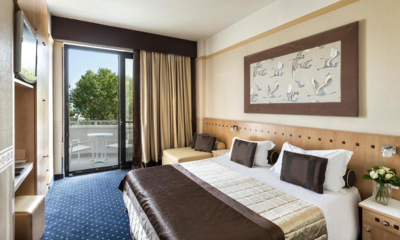 Hotel Sporting ริมินี ภายนอก รูปภาพ